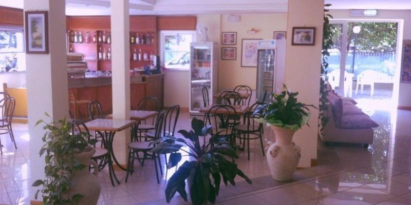 Hotel Rugantino Чезенатико Екстериор снимка