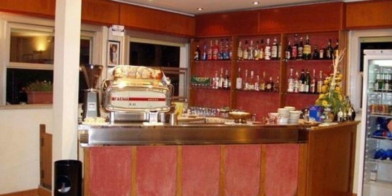 Hotel Rugantino Чезенатико Екстериор снимка