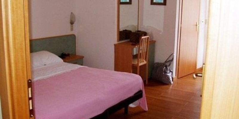 Hotel Rugantino Чезенатико Екстериор снимка