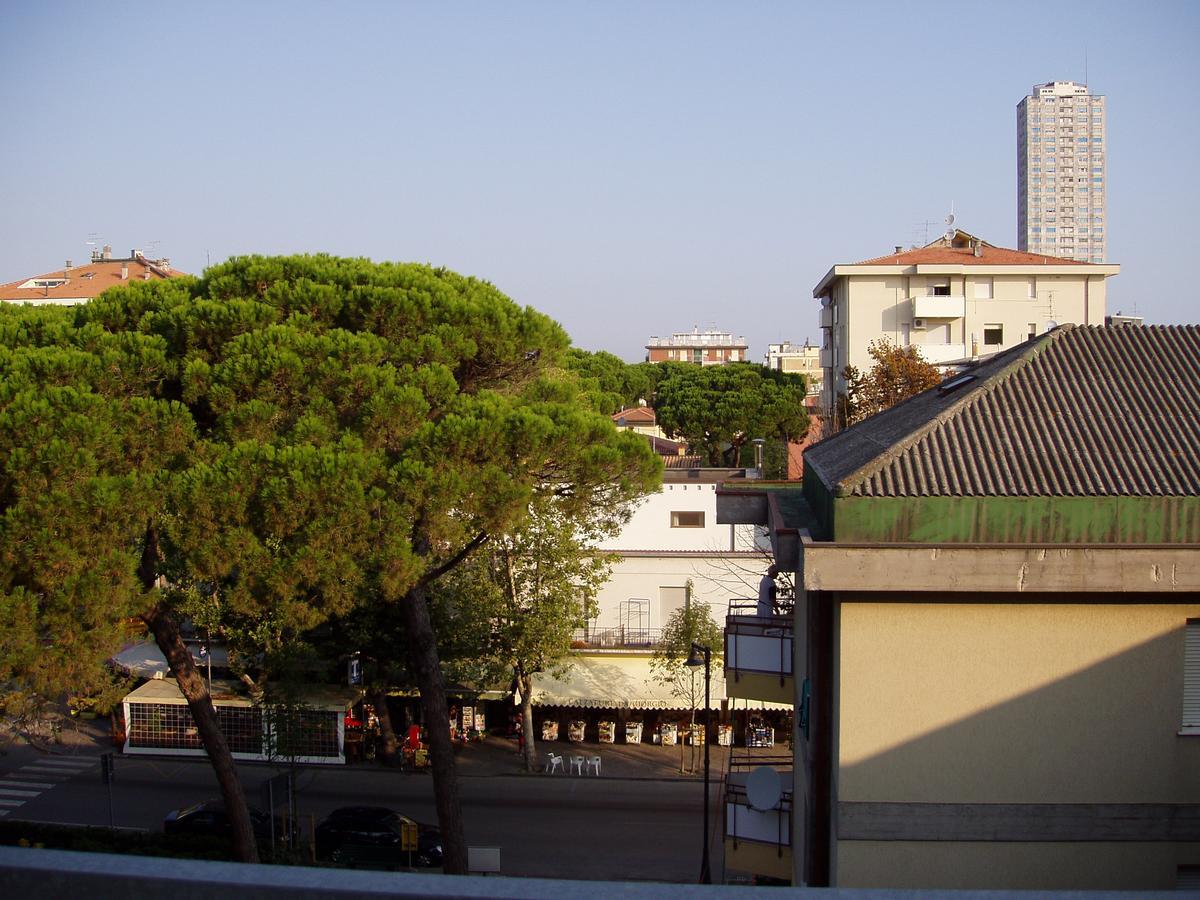 Hotel Rugantino Чезенатико Екстериор снимка