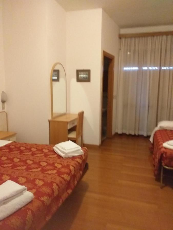 Hotel Rugantino Чезенатико Екстериор снимка